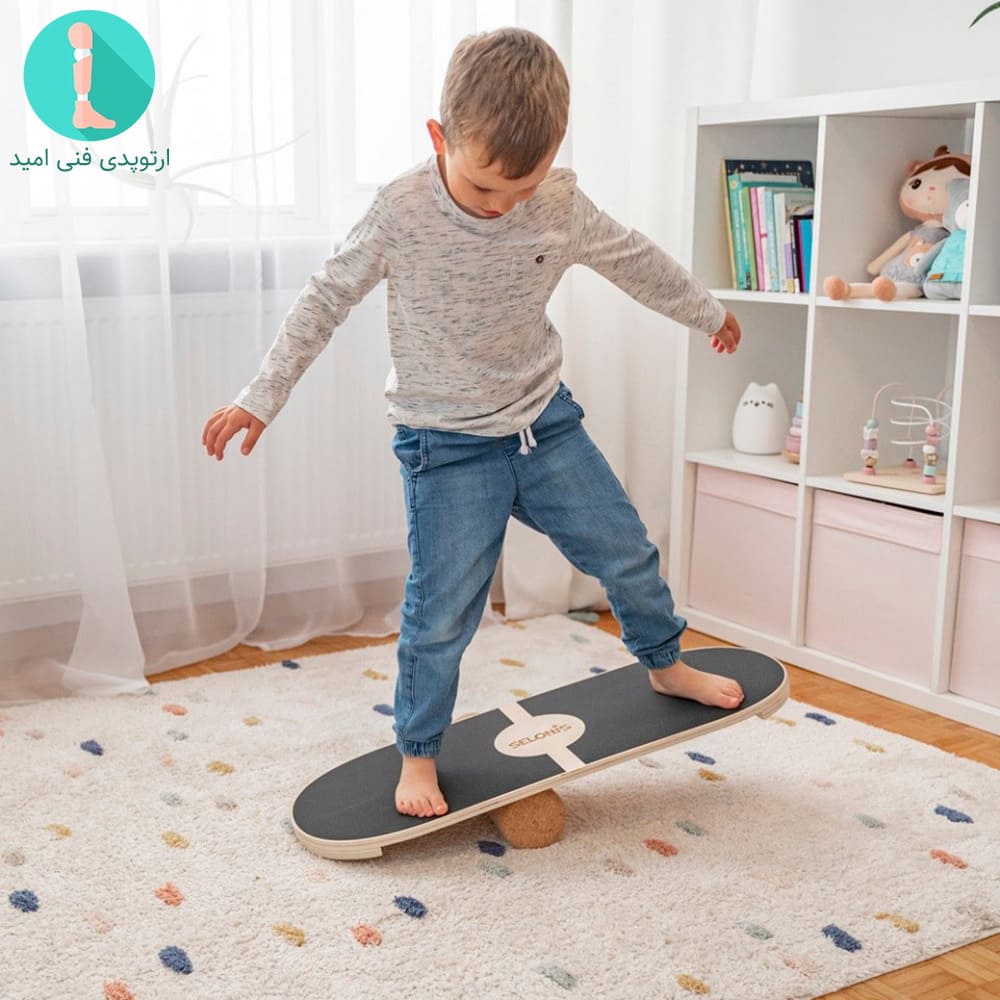 حفط تعادل روی تخته تعادلی جهت بهبود پای پرانتزی